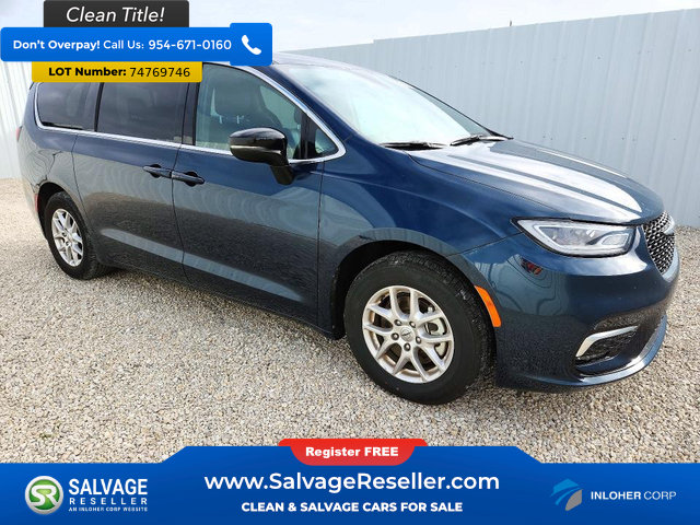 Used 2025 Chrysler Pacifica Select FWD image 5
