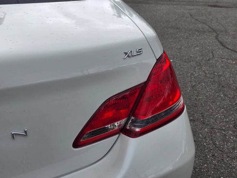Used 2006 Toyota Avalon XLS FWD image 48
