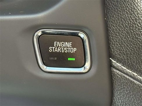 Certified 2023 GMC Acadia SLE w/ Driver Convenience Package image 21