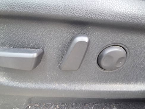 Used 2019 Kia Sedona EX image 31