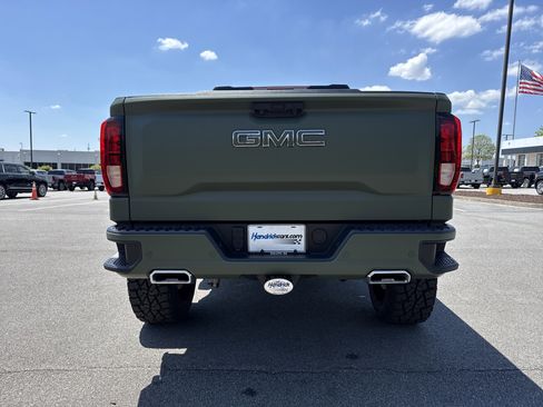 Used 2024 GMC Sierra 1500 Elevation w/ Elevation Premium Package image 9