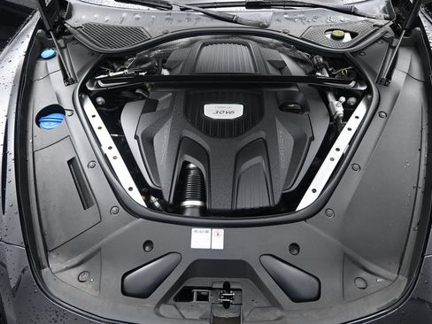 Used 2019 Porsche Panamera 4 AWD/4WD image 35