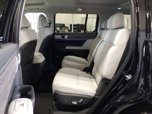 Certified 2026 Hyundai Santa Fe Calligraphy w/ Tow & Go Package image 13