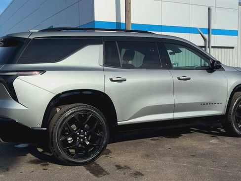 Certified 2024 Chevrolet Traverse RS image 2