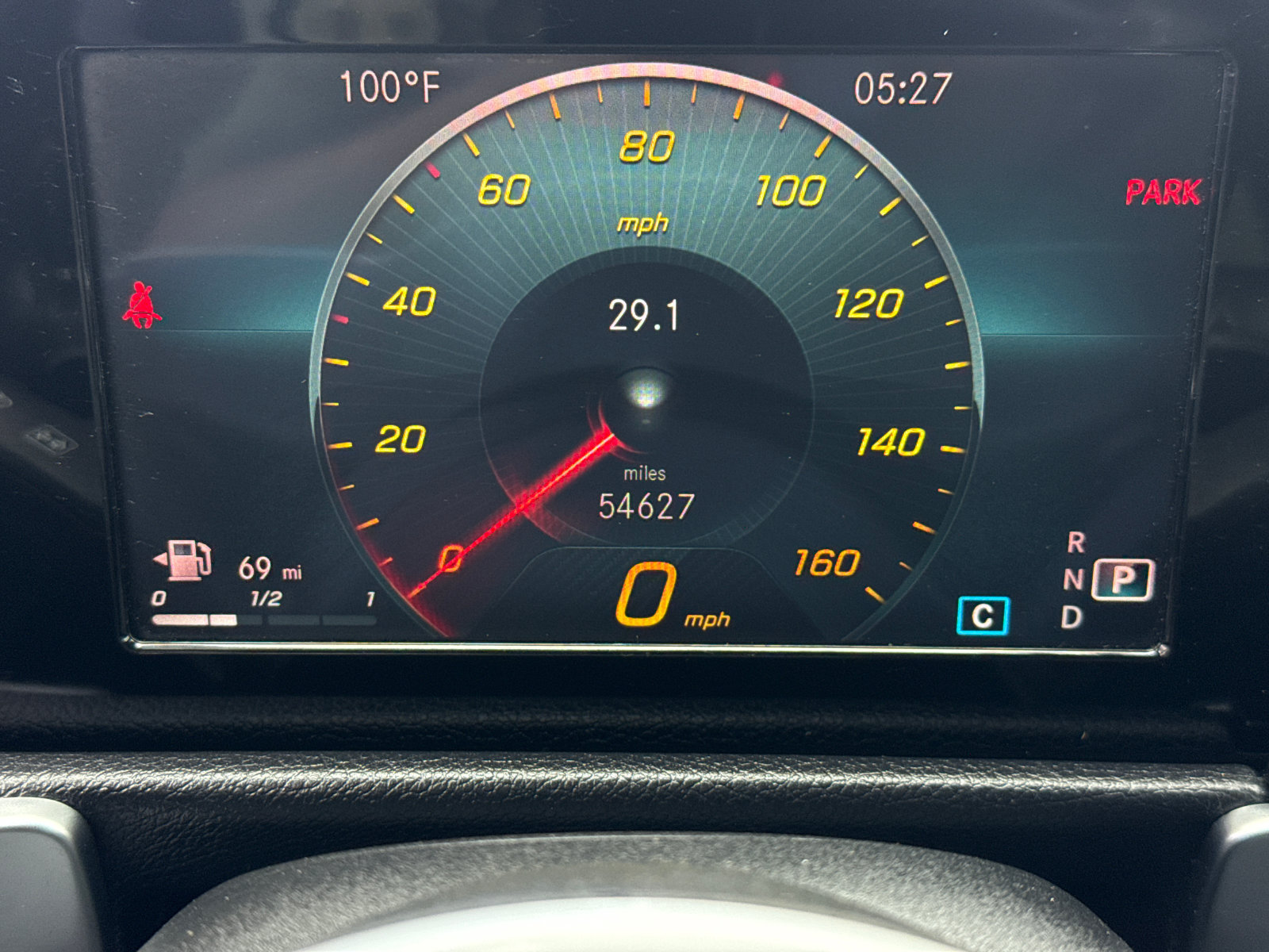 Used 2020 Mercedes-Benz GLB 250 4MATIC w/ Parking Assistance Package image 22