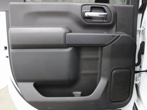 Used 2021 Chevrolet Silverado 2500 LT w/ Fleet Comfort Package image 16