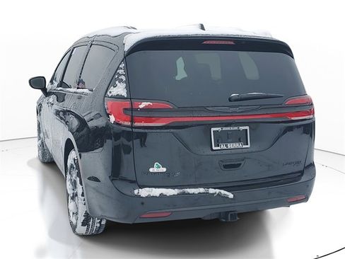 New 2026 Chrysler Pacifica Limited w/ Uconnect Theater Family Group image 3