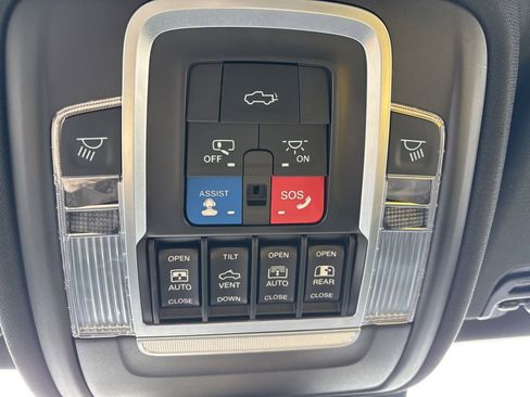 Used 2021 RAM 1500 Laramie image 45