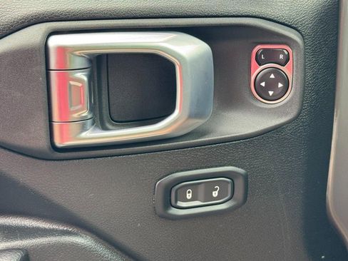 Used 2023 Jeep Wrangler Sport AWD/4WD image 27