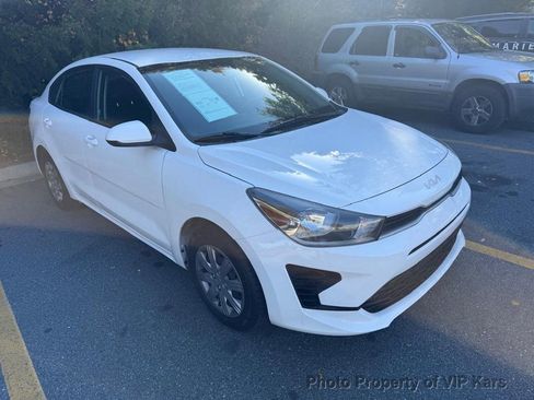 Used 2022 Kia Rio LX image 2