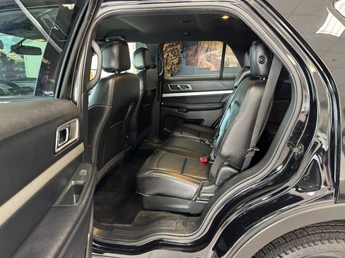 Used 2017 Ford Explorer XLT w/ Equipment Group 202A image 40