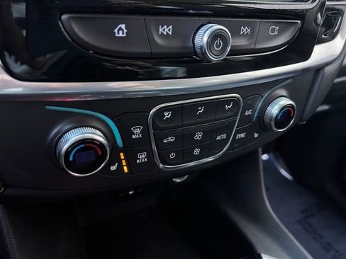 Used 2019 Chevrolet Traverse LT AWD/4WD image 25