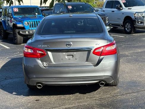 Used 2016 Nissan Altima 2.5 SV w/ Convenience Package FWD image 10