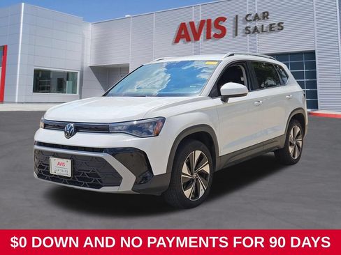 Used 2025 Volkswagen Taos SE AWD/4WD image 1