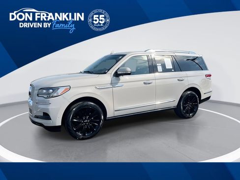 Used 2024 Lincoln Navigator Reserve AWD/4WD image 1
