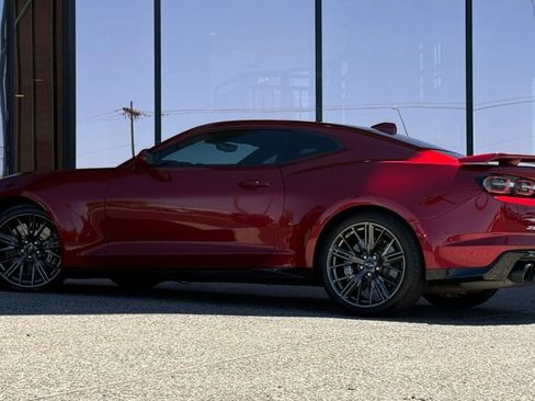 Used 2021 Chevrolet Camaro ZL1 RWD image 6
