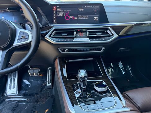 Used 2019 BMW X5 xDrive50i w/ M Sport Package AWD/4WD image 51