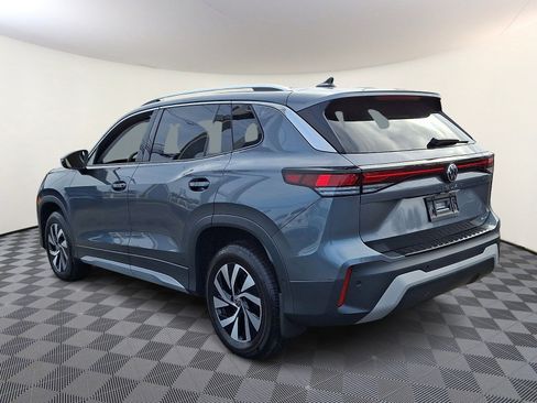 Certified 2025 Volkswagen Tiguan S image 5