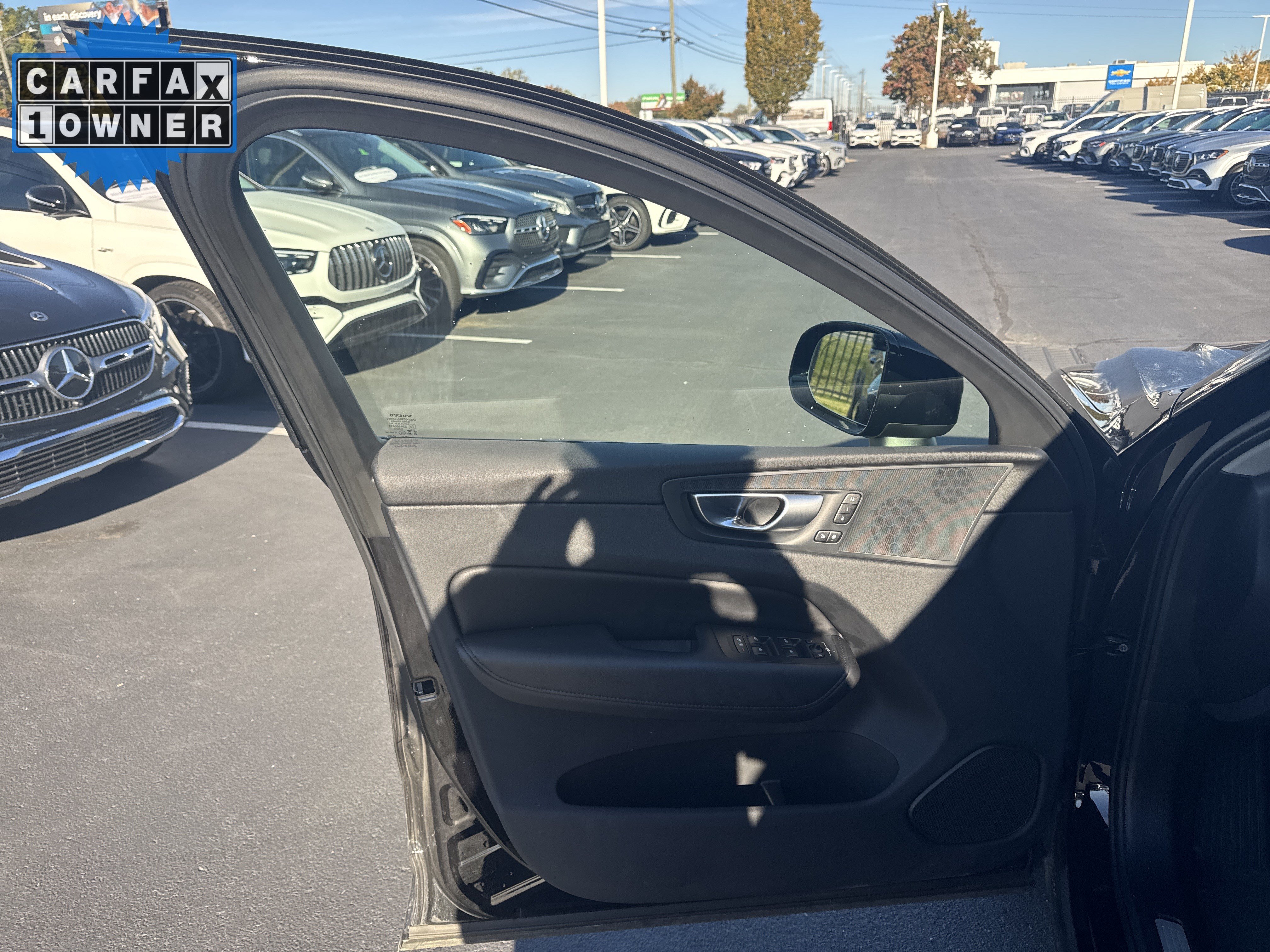 Used 2024 Volvo XC60 B5 Plus w/ Protection Package Premier AWD/4WD image 14