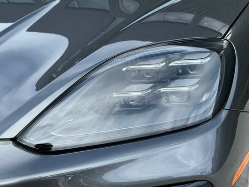 Certified 2026 Porsche Cayenne S AWD/4WD image 13