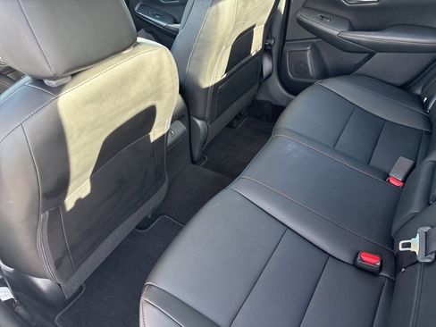 Used 2021 Nissan Sentra SR w/ SR Premium Package image 36