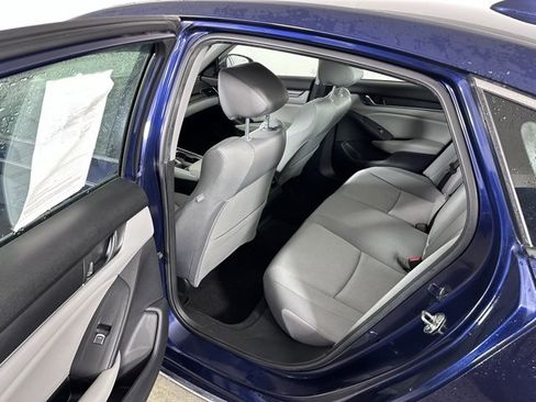 Used 2019 Honda Accord EX image 15