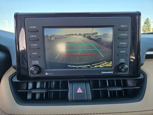 Certified 2021 Toyota RAV4 LE AWD/4WD image 14