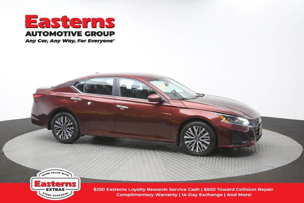 Used 2023 Nissan Altima 2.5 SV FWD image 47
