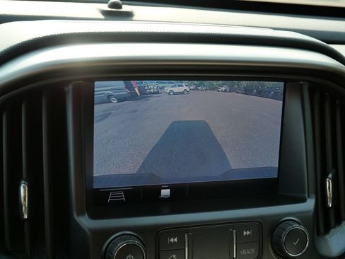 Used 2022 Chevrolet Colorado Z71 AWD/4WD image 27