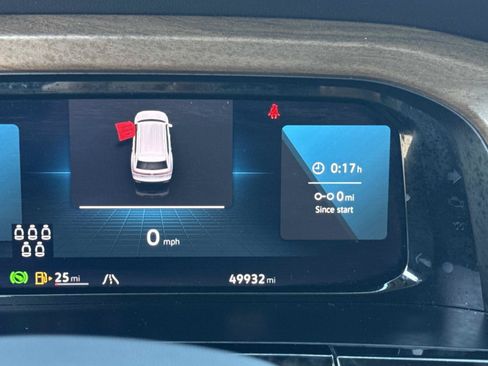 Used 2025 Volkswagen Atlas SE AWD/4WD image 24