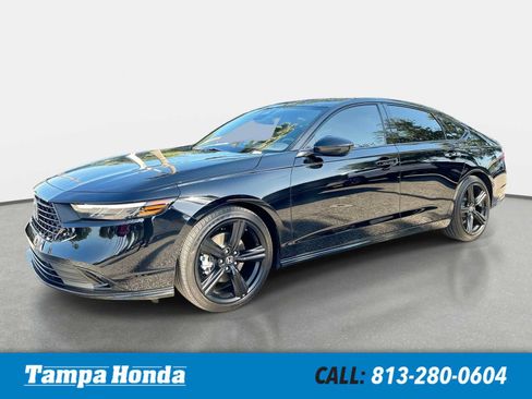 Used 2025 Honda Accord Sport image 1