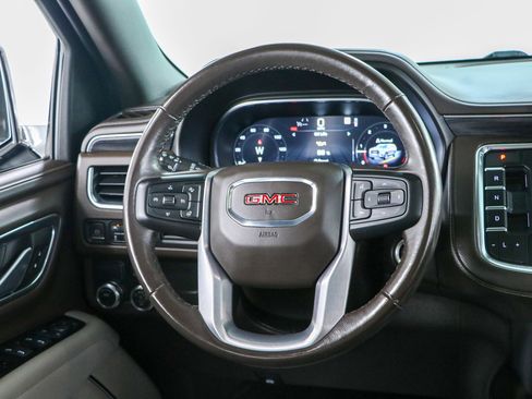 Used 2022 GMC Yukon XL SLT w/ SLT Premium Package RWD image 13