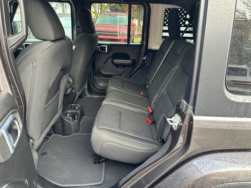 Used 2021 Jeep Wrangler Unlimited Sport image 13