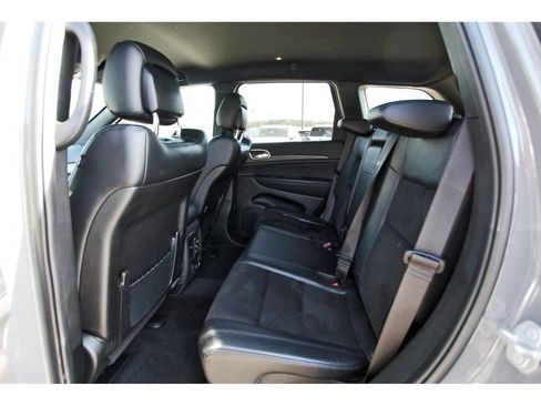 Used 2022 Jeep Grand Cherokee Laredo X RWD image 10