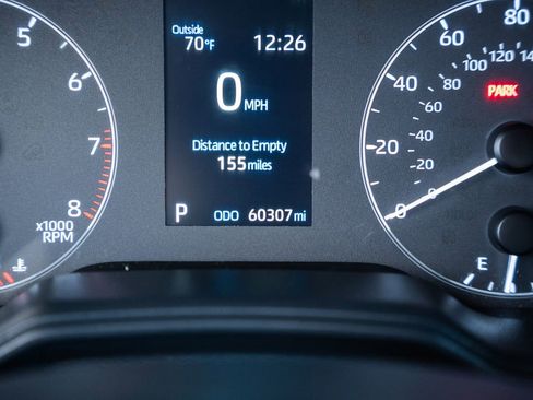 Used 2024 Toyota Corolla SE w/ SE Convenience Package image 40