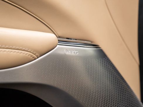 Certified 2024 Cadillac Lyriq Sport w/ Nappa Leather Package image 17