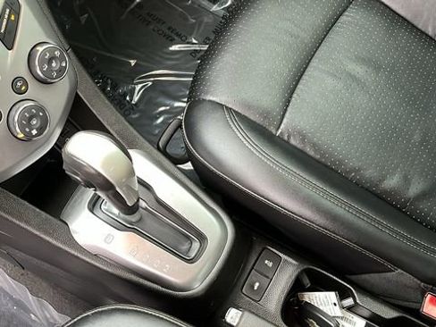 Used 2018 Chevrolet Sonic Premier image 14