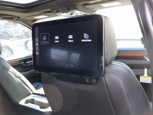 New 2026 GMC Yukon XL Denali w/ Denali Reserve Package image 14