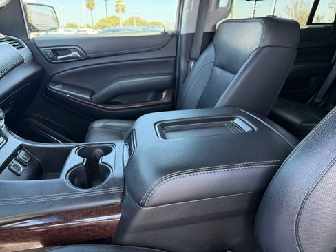 Used 2019 GMC Yukon SLT w/ Premium Edition RWD image 14