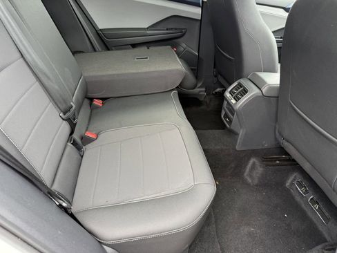 Used 2024 Volkswagen Taos SE image 30