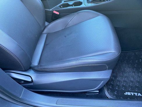 Used 2020 Volkswagen Jetta SEL image 29