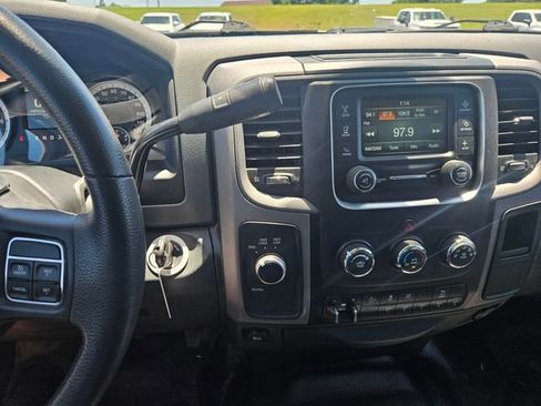 Used 2018 RAM 2500 Tradesman w/ Chrome Appearance Group AWD/4WD image 17