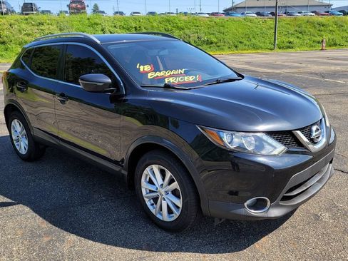 Used 2018 Nissan Rogue Sport SV w/ SV All-Weather Package AWD/4WD image 16