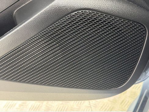 Used 2025 Toyota Corolla LE FWD image 24