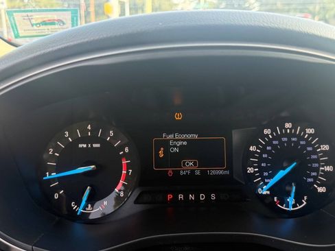 Used 2017 Ford Fusion SE FWD image 14