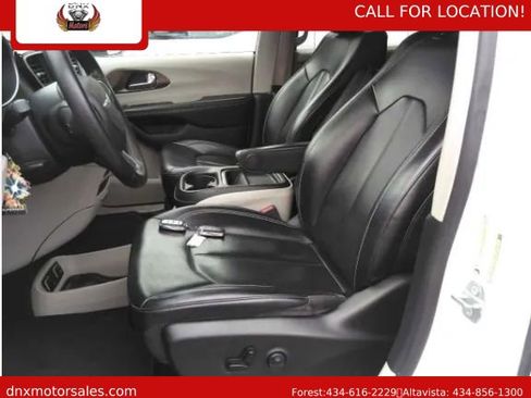 Used 2020 Chrysler Voyager Lxi image 3