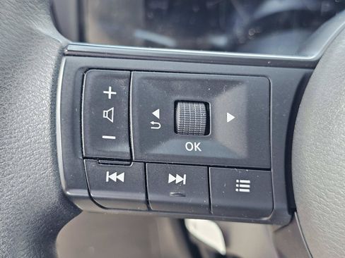 Used 2026 Nissan Kicks SV FWD image 19