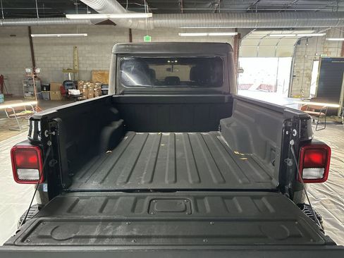 Used 2021 Jeep Gladiator Rubicon w/ Trailer Tow Package image 22