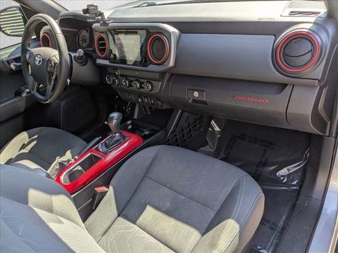 Used 2019 Toyota Tacoma TRD Off-Road image 29