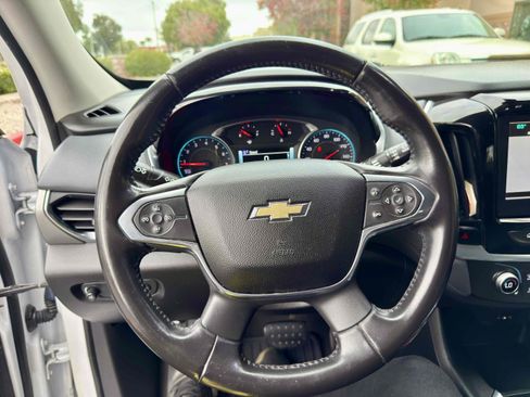 Used 2019 Chevrolet Traverse LT w/ LT Premium Package FWD image 37